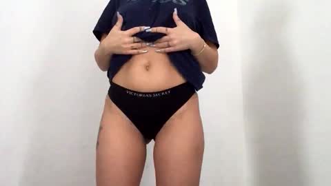 Snapshot of hayle_emmie chatting on 12-05-25, 10:02 Hayle online show from 12-05-25, 10:02