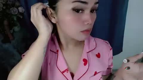 haylee online show from 10-19-25, 02:01