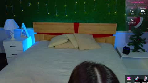 Snapshot of haylefirehot chatting on 12-23-24, 02:45 Hayle online show from 12-23-24, 02:45