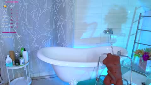 Snapshot of haylefirehot chatting on 01-12-25, 07:53 Hayle online show from 01-12-25, 07:53