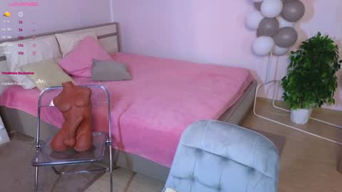 Snapshot of haylefirehot chatting on 01-20-25, 02:01 Hayle online show from 01-20-25, 02:01