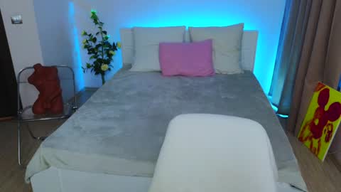 Snapshot of haylefirehot chatting on 01-23-25, 02:23 Hayle online show from 01-23-25, 02:23