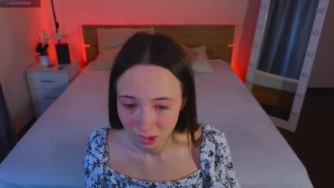 Snapshot of haylefirehot chatting on 11-02-25, 01:41 Hayle online show from 11-02-25, 01:41