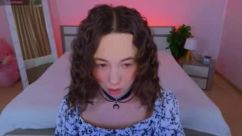 Snapshot of haylefirehot chatting on 11-25-25, 02:33 Hayle online show from 11-25-25, 02:33