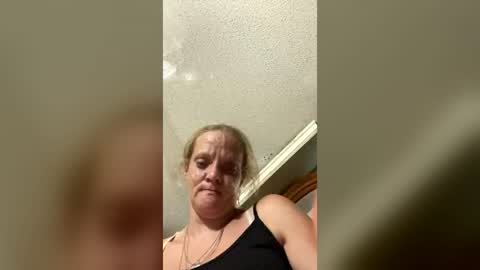 hayleyhuh111 online show from 06-14-26, 08:16