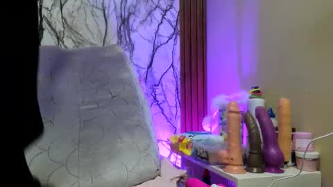 Snapshot of hayleymiller_vc chatting on 11-03-25, 01:08 hayley miller online show from 11-03-25, 01:08