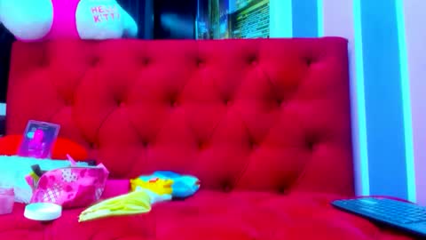 Snapshot of hayleymiller_vc chatting on 12-01-25, 01:21 hayley miller online show from 12-01-25, 01:21