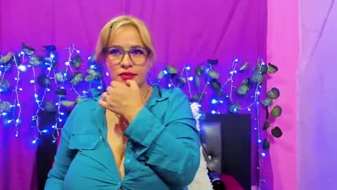 hazel online show from 03-02-25, 03:45