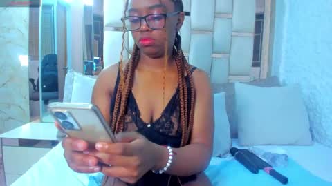 hazel_lanee online show from 11-04-25, 04:22