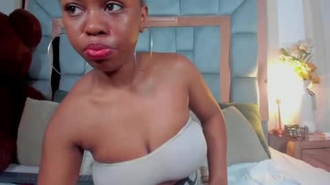 Snapshot of hazel_lanee chatting on 05-23-26, 06:29 hazel_lanee online show from 05-23-26, 06:29