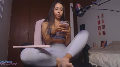 Hazel Mafia online show from 01-30-25, 07:04