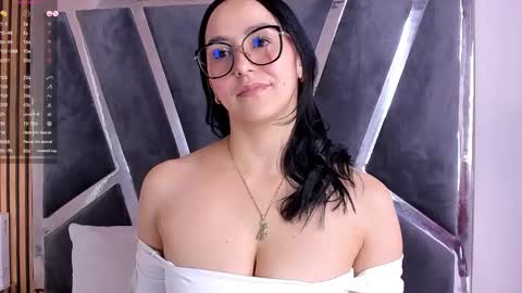  Hazel  online show from 01-31-25, 07:29