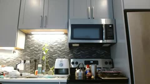 Hazel online show from 02-14-25, 05:57