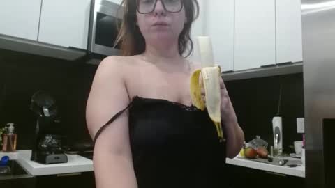 Hazel online show from 01-18-26, 03:27