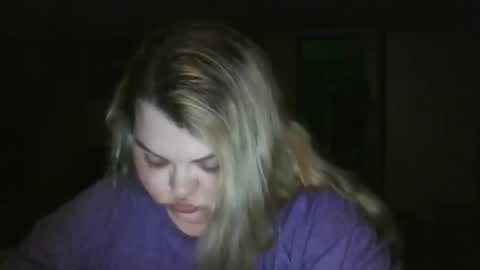 Hazeleyez97 online show from 09-25-25, 06:50