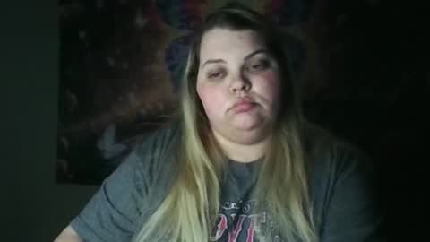 Hazeleyez97 online show from 10-28-25, 11:07