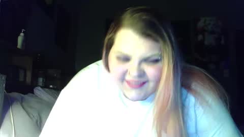 Hazeleyez97 online show from 04-12-26, 06:29