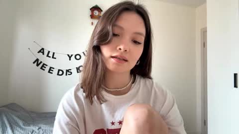 Snapshot of hazelhartshorn chatting on 04-24-26, 10:39 Kira online show from 04-24-26, 10:39