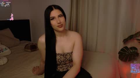 hazelhayess online show from 05-08-26, 04:01