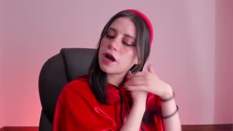 HazelKush online show from 10-17-25, 07:38