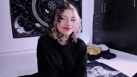 Hazell Witch online show from 03-04-25, 01:28