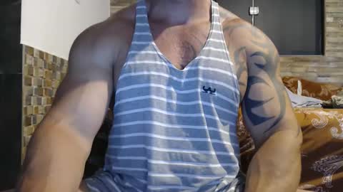 Snapshot of healedcarioca chatting on 01-10-25, 02:04 Brazilian bigdick online show from 01-10-25, 02:04