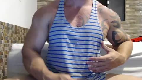 Snapshot of healedcarioca chatting on 01-24-25, 01:13 Brazilian bigdick online show from 01-24-25, 01:13