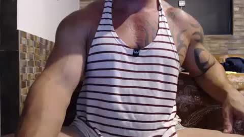 Snapshot of healedcarioca chatting on 02-25-25, 01:20 Brazilian bigdick online show from 02-25-25, 01:20