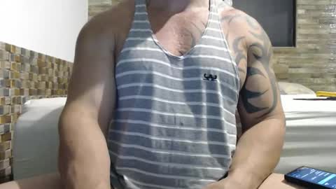 Snapshot of healedcarioca chatting on 10-25-25, 02:52 Brazilian bigdick online show from 10-25-25, 02:52
