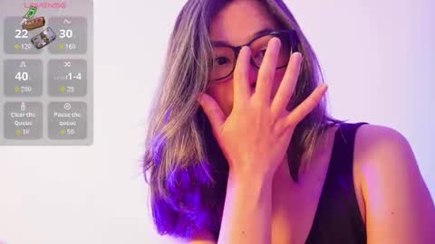 Snapshot of hearmymoans_18 chatting on 11-15-25, 08:05 hearmymoans_18 online show from 11-15-25, 08:05