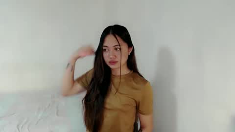 Snapshot of heart_of_asia chatting on 05-16-26, 01:32 Yoshin online show from 05-16-26, 01:32