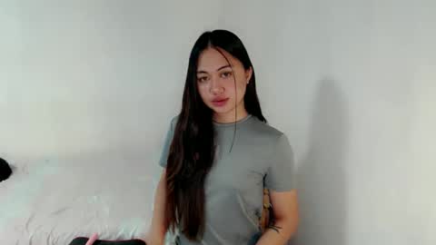 Snapshot of heart_of_asia chatting on 05-18-26, 08:25 Yoshin online show from 05-18-26, 08:25