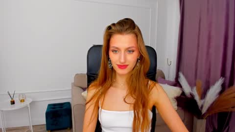 Snapshot of heartedlove_1 chatting on 02-06-25, 12:05 heartedlove_1 online show from 02-06-25, 12:05