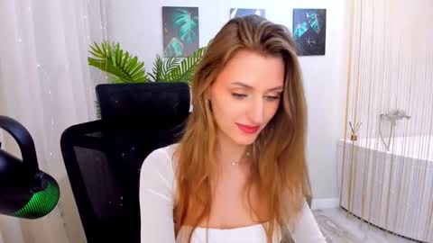 Snapshot of heartedlove_1 chatting on 02-23-25, 06:49 heartedlove_1 online show from 02-23-25, 06:49