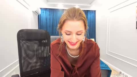 Snapshot of heartedlove_1 chatting on 03-04-25, 07:01 heartedlove_1 online show from 03-04-25, 07:01