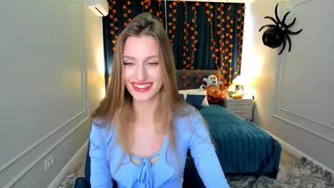 Snapshot of heartedlove_1 chatting on 10-19-25, 11:55 heartedlove_1 online show from 10-19-25, 11:55