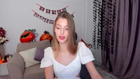 Snapshot of heartedlove_1 chatting on 10-20-25, 04:13 heartedlove_1 online show from 10-20-25, 04:13