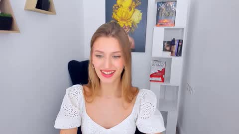 Snapshot of heartedlove_1 chatting on 11-22-25, 11:53 heartedlove_1 online show from 11-22-25, 11:53