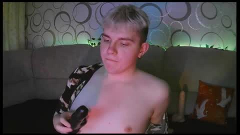 Snapshot of heatctrl chatting on 02-28-26, 05:25 Justin online show from 02-28-26, 05:25