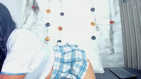  heather online show from 10-26-25, 04:18