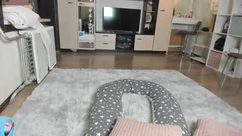 Snapshot of heathernextdoor chatting on 11-08-25, 03:07 Heather online show from 11-08-25, 03:07