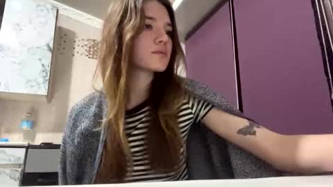 Lili online show from 03-17-26, 02:20