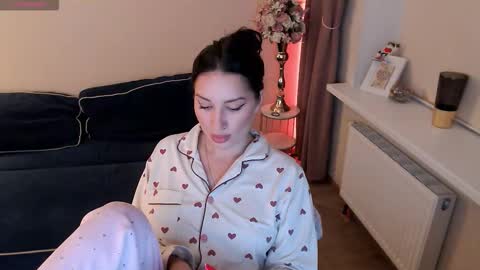 Heaven girl online show from 09-25-25, 08:01