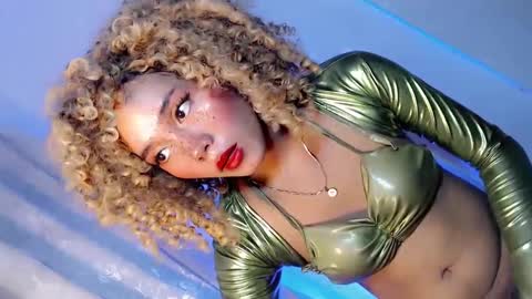 Snapshot of heavenly_abby chatting on 03-10-25, 01:10 heavenly_abby online show from 03-10-25, 01:10