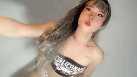 Snapshot of heavenlycum69_mickey chatting on 01-06-25, 12:02 Mickey online show from 01-06-25, 12:02