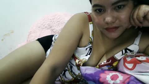 Snapshot of heavenlyeyes69 chatting on 02-06-25, 08:45 heavenlyeyes69 online show from 02-06-25, 08:45