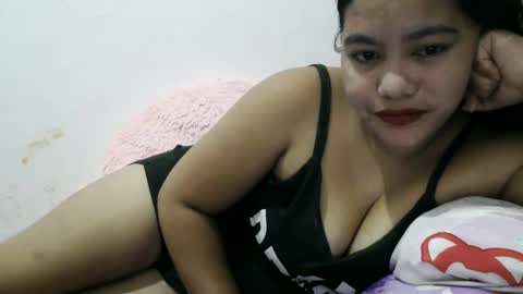 Snapshot of heavenlyeyes69 chatting on 02-23-25, 08:11 heavenlyeyes69 online show from 02-23-25, 08:11