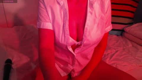 Snapshot of heavenlykiss chatting on 01-08-25, 10:59 Chani online show from 01-08-25, 10:59