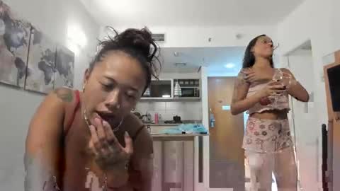 Snapshot of heavenngirlyy444 chatting on 02-10-25, 04:19 Heaven online show from 02-10-25, 04:19