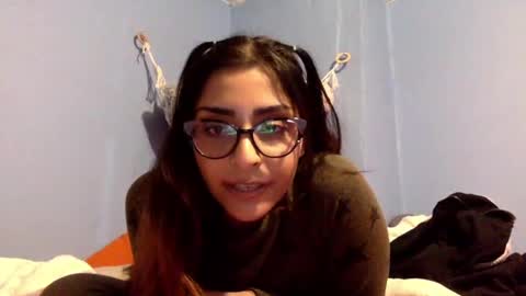 Snapshot of heavensbunny chatting on 12-04-24, 02:42 heaven the muslim slut online show from 12-04-24, 02:42